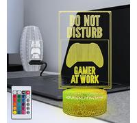 Masshomi Lámpara de escritorio 3D visual para sala de juegos, con texto en inglés "Do Not Disturb Gamer At Work", 16 RGB, cambio de color, base de carga USB, control remoto táctil, decoración de