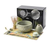 Matcha Kit | Set de Regalo de Ceremonia del Té Matcha 9 Piezas | Cuenco 560ml, Batidor, Cuchara de Bambú, Soporte, Posavasos, Frasco y Colador | Ideal para Principiantes y Entusiastas (Verde)