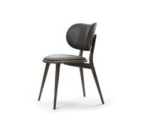 Mater Silla The Dining Chair piel negra. base de roble sirka grey