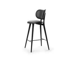 Mater Taburete Mater High Stool Backrest bajo piel negra. base de haya teñida negra