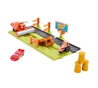 Mattel Disney Pixar Cars Huida de Frank Pista para coches de juguete con personajes de la película y accesorios, con cosechadora, tractor y Rayo McQueen , +3 años, HRX48