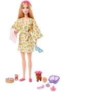 Mattel HKT90 Barbie Día En El Spa, Muñeca Con Cachorro