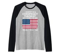 Me identifico como teórico de la conspiración, los pronombres se lo Dicen Camiseta Manga Raglan