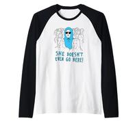 Mean Girls She Doesn'T Even Go Here Drawing Y2K Teen Movie Camiseta Manga Raglan