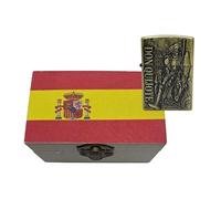 Mechero de Recargable Dorado con Grabado del Escudo de España o Escena Taurina. Se Envía en Cajita de Madera con la Bandera de España. (Escena Don Quijote)