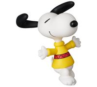 Figura de colección Medicom Peanuts, Snoopy con su suéter amarillo (8cm)
