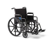 Medline Silla de ruedas de acero duradero con brazos abatibles hasta el escritorio, reposapiés oscilantes, asiento de 20 pulgadas de ancho, capacidad de peso de 300 libras, color negro