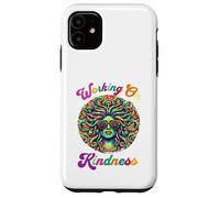 Medusa Working on Kindness Pun Sunglasses Greek Mythology Carcasa para iPhone 11