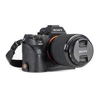 MegaGear Ever Ready - Media Funda de Piel para cámara Sony Alpha A7S II, A7R II, A7 II