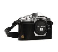 MegaGear MG1350 Ever Ready - Funda de Piel con Correa y Acceso a batería para cámara Olympus OM-D E-M10 Mark III, Color Negro