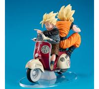 Megahouse Dragon Ball Z Desktop Real Mccoy Ex: Goku SS, Gohan SS & Motocicleta (MH842139): Figura de Acción Coleccionable Multicolor. Diorama épico con Alto Detalle, Ideal para los fanáticos de DBZ.