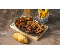 Menú prémium para dos personas con 1 entrante 2 principales 1 postre a compartir por cada 2 y 1 botella de vino