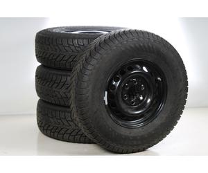 Mercedes-Benz Juego completo de ruedas de invierno de acero de 16 pulgadas con neumáticos Nokian para Sprinter VS30 Hinterradantrieb 907, original Mercedes-Benz A0014019102 VL-ZB