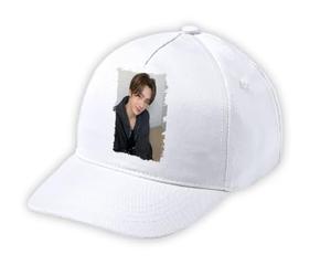 MERCHANDMANIA Gorra Blanca Niño Lucky Now Playing Grupo Musical Mundial Blanca Kid Cap