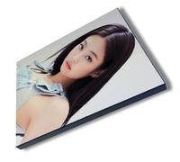 MERCHANDMANIA Panel fotográfico decorativo cantante chica Mantra With the IE Way Up Like cuadro acabado brillante elegante pared