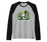 Merry Christmas GNOME with Santa Outfit For Xmas Holiday Camiseta Manga Raglan
