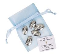 Metal Planet Ltd Idea de regalo de comunión - 5 guijarros de peltre en una bolsa de organza azul con cordón - Las palabras de piedra de peltre son: amor, salud, riqueza, felicidad y paz