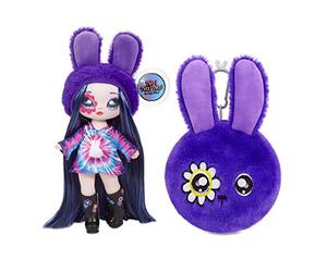 MGA Entertainment Na! Na! Na! Surprise Muñeca de Moda 2 en 1 y Monedero de Felpa, Coleccionable, Serie 4, Melanie Mod (571773)