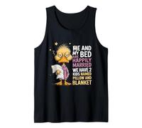 Mi Cama y yo Estamos felizmente Casados Tenemos 2 Hijos llamados Pato Camiseta sin Mangas