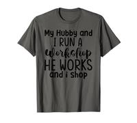 Mi esposo y yo dirigimos un taller, él trabaja y yo compro Camiseta