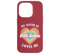 Mi Hermana en Dakota del Norte me ama Heart Retro Groovy USA Carcasa para iPhone 14 Pro