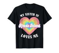 Mi Hermana En Rhode Island Me Ama Corazón Retro Groovy USA Camiseta