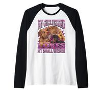 Mi novia ama a mi perro salchicha ofensivo divertido Camiseta Manga Raglan