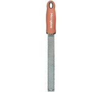 Microplane Zester - Rallador de cocina en Naranja Canela para cítricos, parmesano, jengibre, chocolate y nuez moscada con hoja fina de acero inoxidable. Fabricado en Estados Unidos