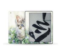 MightySkins - Funda protectora brillante con purpurina para Amazon Kindle Scribe (2022) - Gatito de ojos azules | Acabado brillante con purpurina