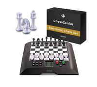 MILLENNIUM ChessGenius M810 - Juego de ajedrez electrónico con el software mundialmente conocido de Richard Lang. uno de los Juegos de Ajedrez Electrónicos Más poderosos con > 2000 ELO.