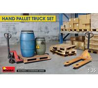 (MIN35606) - Miniart 1:35 - Hand Pallet Truck Set