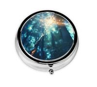 Mini pastillero redondo con impresión de varita mágica WZYWHJ pequeña y portátil con particiones para almacenamiento de medicamentos para viajes y uso diario