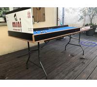 Mini petanca fiesta mesa de juego plegable, superficie de juego con arena calibrada y césped sintético, mesa portátil para interior y exterior (alfombra azul)