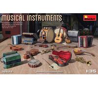 Miniart 550035622-1 :3 5 Musical Instruments - Nuevo