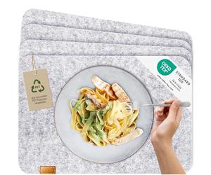 MIQIO® Manteles Individuales de Fieltro en Estilo Escandinavo - Fieltro y Cuero - Lavable | Set de 4 Manteles de Fieltro 44x30 cm | Manteles para la Decoración de la Mesa de Navidad | Gris Claro