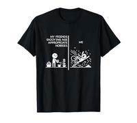 Mis amigos disfrutando de pasatiempos apropiados para la edad Comparar conmigo Camiseta