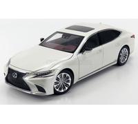 MODELO DE COCHE ESTÁTICO AUTOART LEXUS LS500H 2018 BLANCO MODELISMO ESCALA 1/18