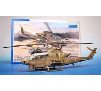 MODELO DE HELICÓPTERO ESPECIAL HOBBY 48224 AH-1Q/S COBRA ""IDF CONTRA TERRORI...
