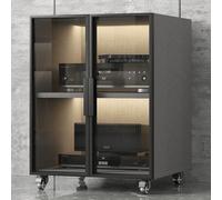Moderno armario de almacenamiento de medios gris con puerta de cristal y base de rueda, soporte pequeño para TV con gestión de cables y estantes ajustables, elegante estante de audio para componentes