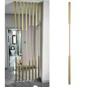 Moderno divisor de habitación con marco de metal de suelo a techo, elegante para el hogar, oficina, sala de estar o estudio, división de pared versátil para una mejor gestión del espacio