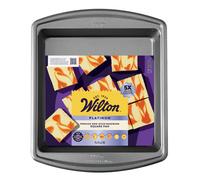 Molde antiadherente y antideformaci n Wilton Platinum Premium. Fabricado sin PFA. Molde cuadrado de 9 x 9 x 2 pulgadas. El empaque puede variar.