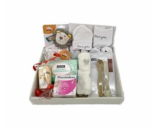 Momentosgourmet -Canastilla recién nacido | Incluye Dou Dou Leon,Toallitas y Cucharas Suavinex,Suero Fisiológico, Muselina, Gorrito, Patucos, Manoplas, Babero y un pañal