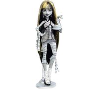 Monster High Drama de película, Muñeca de Cleo de Nile, reproducción en blanco y negro, coleccionable con pósteres a tamaño real y de muñeca, temática de película de terror y mascota, JDR65