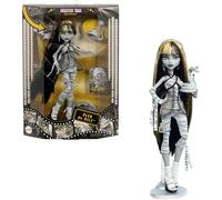 Monster High Drama de película, Muñeca de Cleo de Nile, reproducción en blanco y negro, coleccionable con pósteres a tamaño real y de muñeca, temática de película de terror y mascota, JDR65