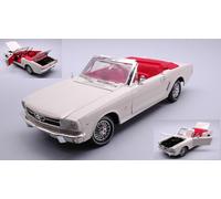 MOTORMAX 1/18 FORD MUSTANG CONVERTIBLE JAMES BOND MODELO ESTÁTICO DIECAST
