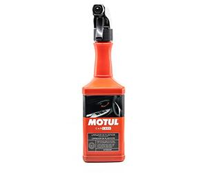 Motul, Limpia Plásticos, Abrillantador Plásticos Coche, Ideal para Superficies Plásticas del Interior del Vehículo, Perfumado, Reaviva los Colores, No Deja Trazas y Deposita una Capa Protectora, 0.5 l