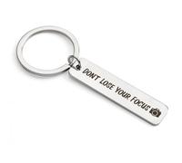 MUCOOS Llavero de cámara, regalos para fotógrafos, hombres y mujeres, no pierdas tu enfoque, regalos para fotógrafos, regalos de cámara, regalos geniales para fotógrafos, llavero inspirador para