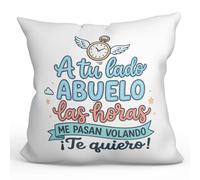 MUGFFINS cojín Abuelo con Relleno | Regalo con Frase Abuelo, a tu Lado Las Horas me Pasan Volando en Español | poliéster 40x40cm | cumpleaños, Navidad | Abuelitos-3 v1