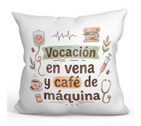 MUGFFINS Cojín con Relleno Regalo médico 40x40 | cojín Enfermera con Frase Vocación en vena y café de máquina en Español | para Sanitarios, Doctores, Enfermeros | Sanitarios v2