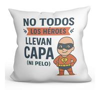 MUGFFINS cojín para Regalar a calvos con Relleno | Gracioso y Divertido | decoración Original | No Todos los héroes Llevan Capa (ni Pelo) en Español | 40x40cm | poliéster | calvicie v2